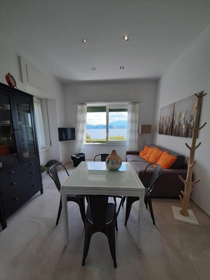 Bmp Apartment Gioiosa 2 Giardino Vista Lago Maggiore ベルジラーテ エクステリア 写真