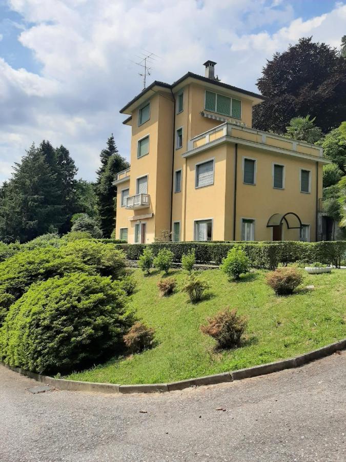 Bmp Apartment Gioiosa 2 Giardino Vista Lago Maggiore ベルジラーテ エクステリア 写真